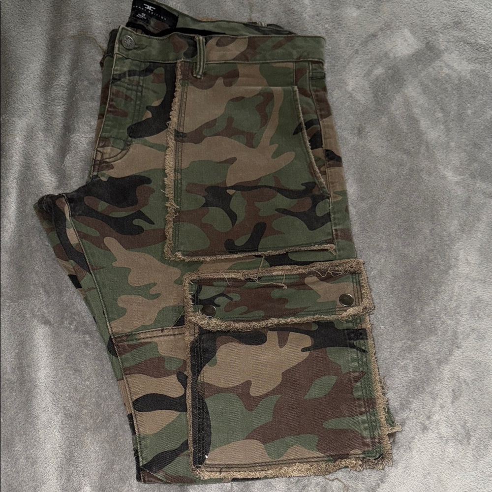 Legacy Edition Camouflage Cargo Jeans size (40) Men’s